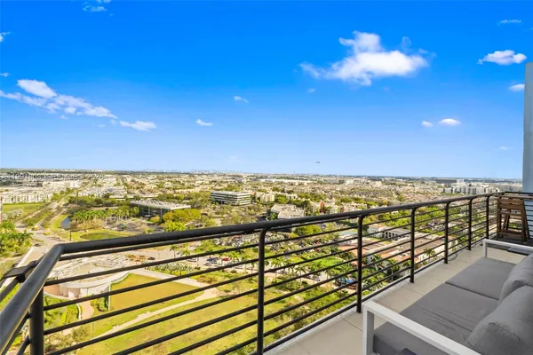 $5,500 | 5350 Northwest 84th Avenue, Unit 2013, Doral, FL 33166