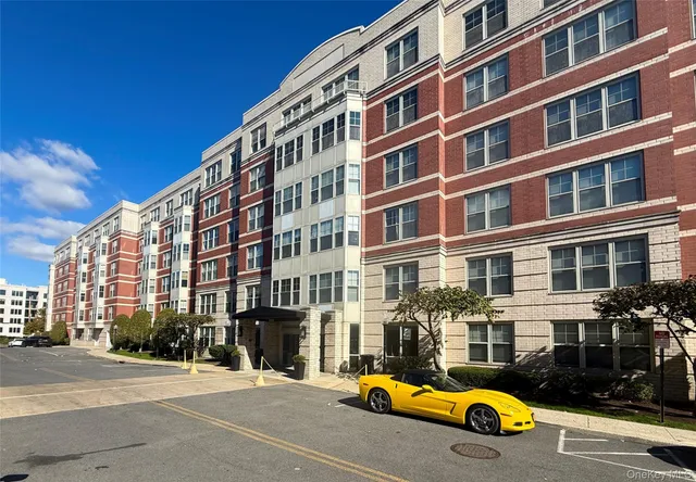 $470,000 | 300 Mamaroneck Avenue, Unit 617, White Plains, NY 10605