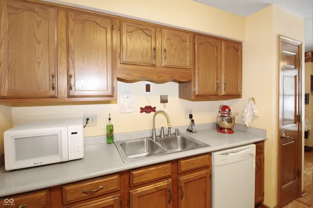 $349,900 | 7692 Amber Turn, Plainfield, IN 46168