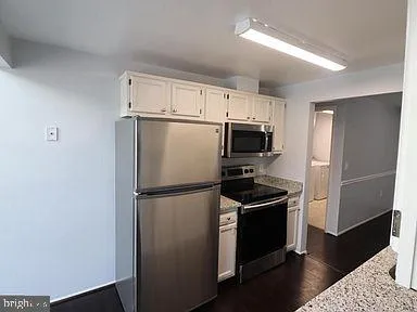 $1,950 | 18131 Chalet Drive, Unit 301, Germantown, MD 20874