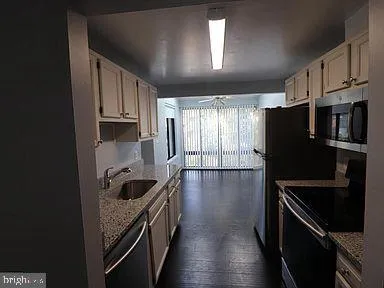 $1,950 | 18131 Chalet Drive, Unit 301, Germantown, MD 20874