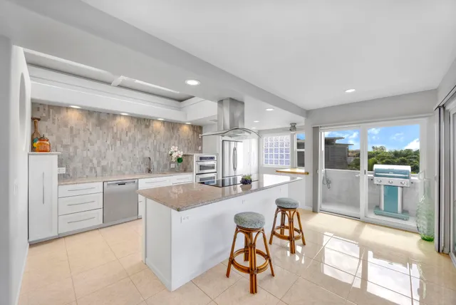 $2,175,000 | 28 Lotus Place, Lahaina, HI 96761
