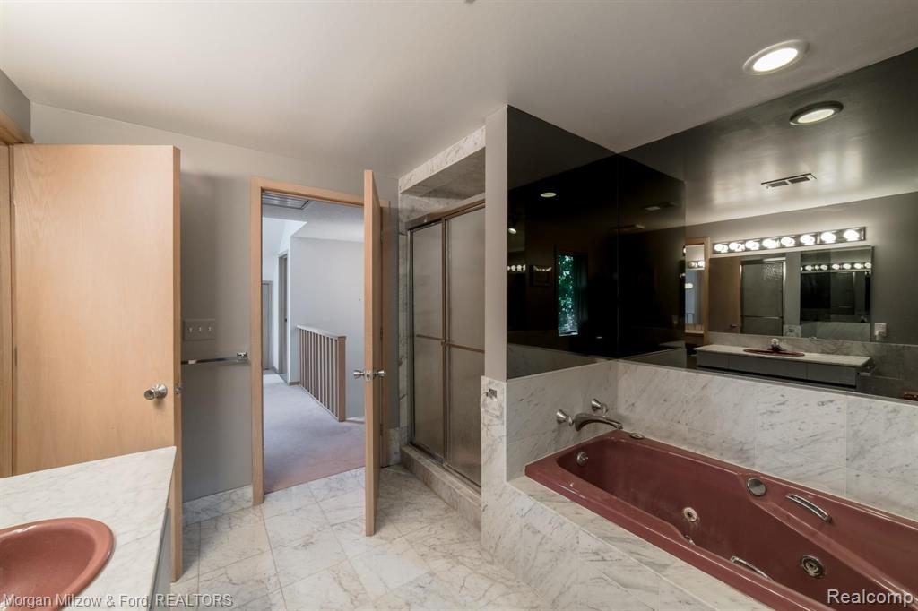 3810 Covert Road Waterford, MI 48328 - Photo 21 of 40