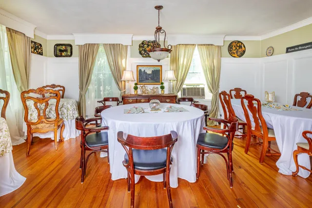 $1,800,000 | 430 High Street, Hampton, NH 03842