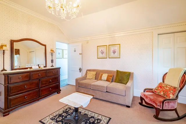 $1,800,000 | 430 High Street, Hampton, NH 03842