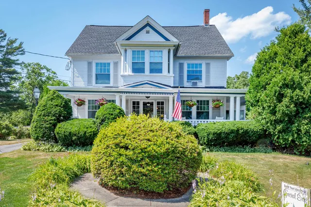 $1,800,000 | 430 High Street, Hampton, NH 03842