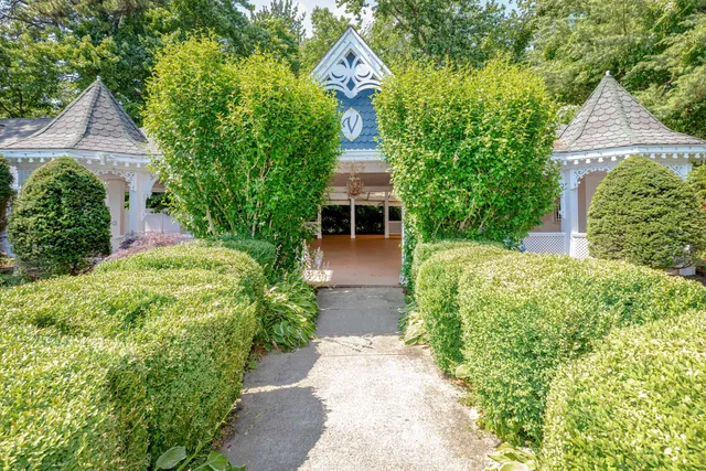 $1,800,000 | 430 High Street, Hampton, NH 03842