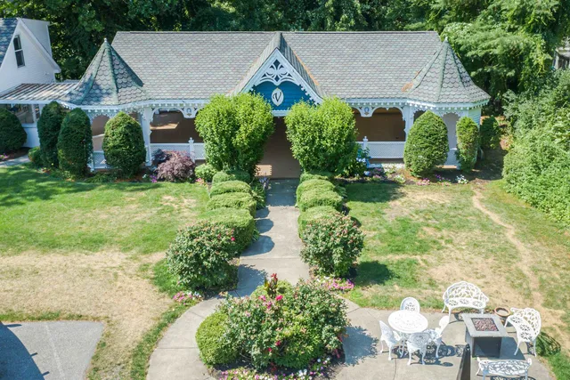 $1,800,000 | 430 High Street, Hampton, NH 03842