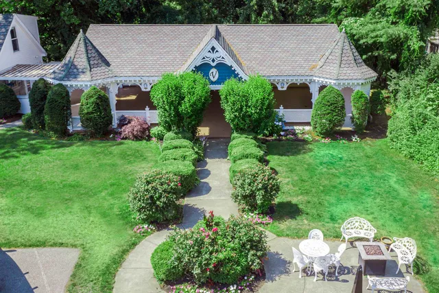 $1,800,000 | 430 High Street, Hampton, NH 03842