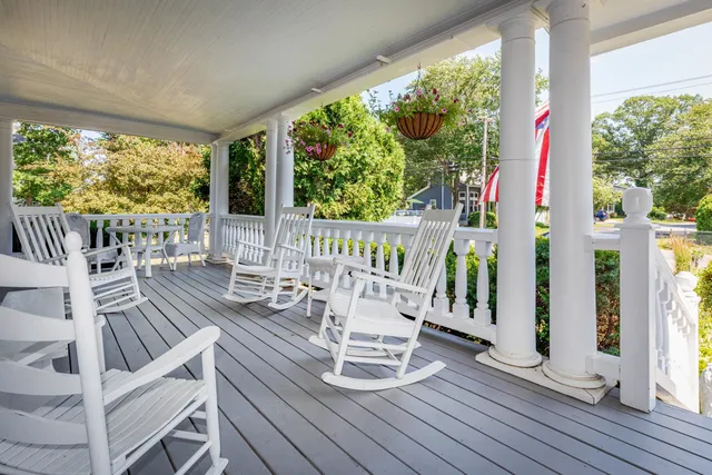 $1,800,000 | 430 High Street, Hampton, NH 03842