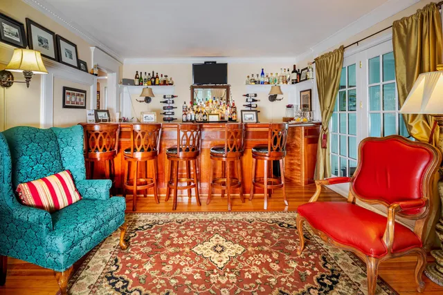 $1,800,000 | 430 High Street, Hampton, NH 03842