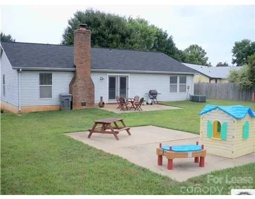 a black and white photo of a white wall