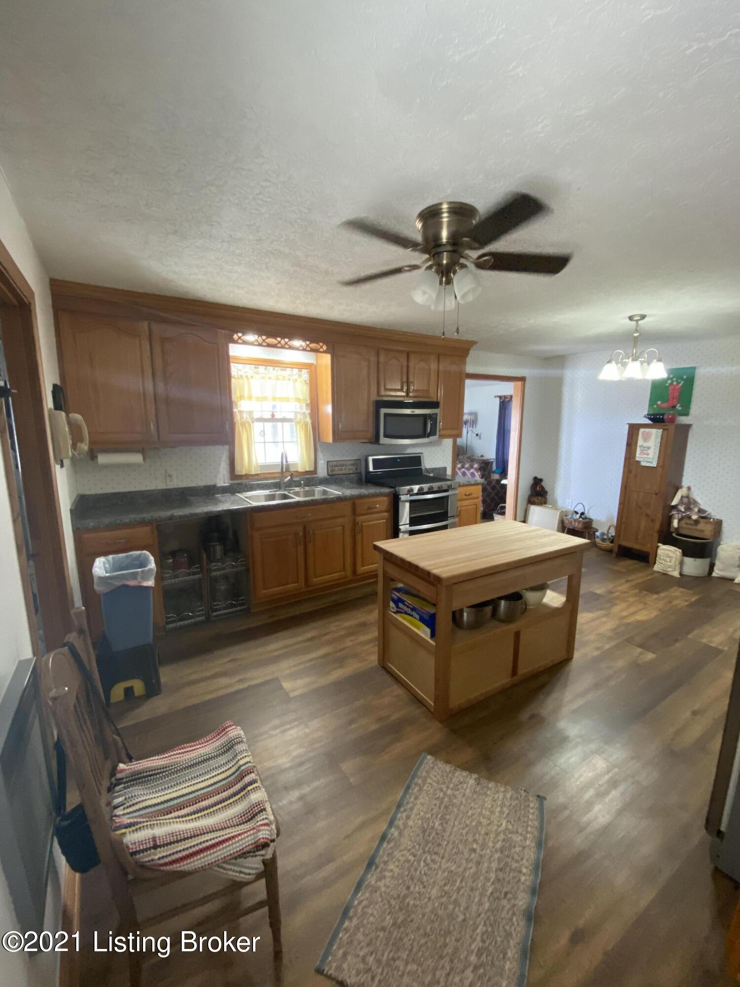 5685 Millerstown Road Clarkson, KY 42726 - Photo 7 of 28 IMG-8986