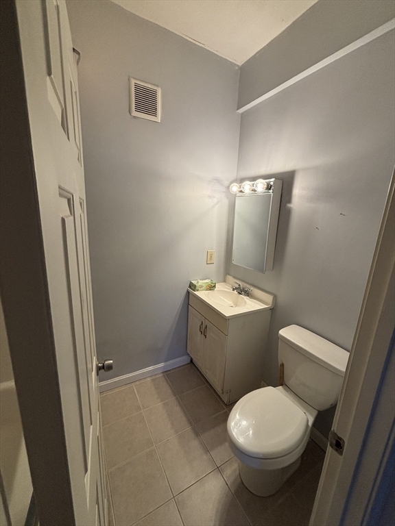 357 Main Street, Unit 4 Hyannis, MA 02601 - Photo 8 of 9