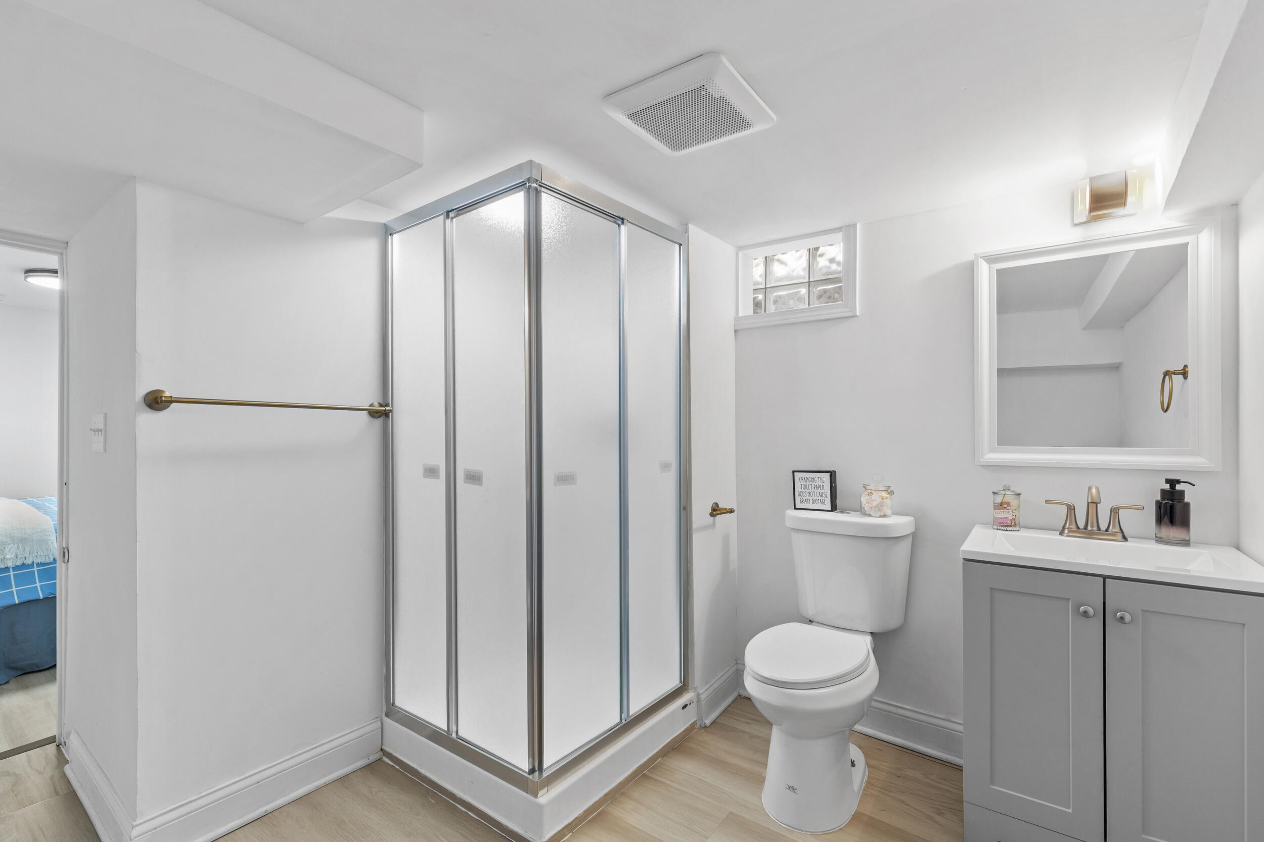 550 North Riverside Drive Saukville, WI 53080 - Photo 17 of 35 Full ensuite bath