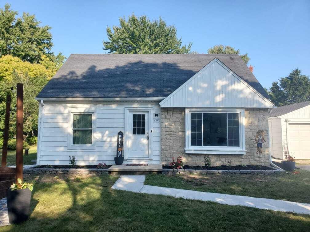 550 North Riverside Drive Saukville, WI 53080 - Photo 4 of 35 Come on in!