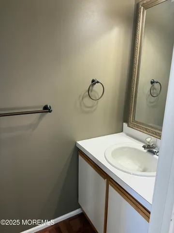 $3,200 | 52 Aberdare Court, Unit 4, Freehold, NJ 07728