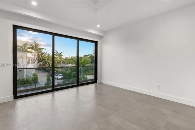 $1,395,000 | 1215 Northeast 11th Avenue, Unit B, Fort Lauderdale, FL 33304