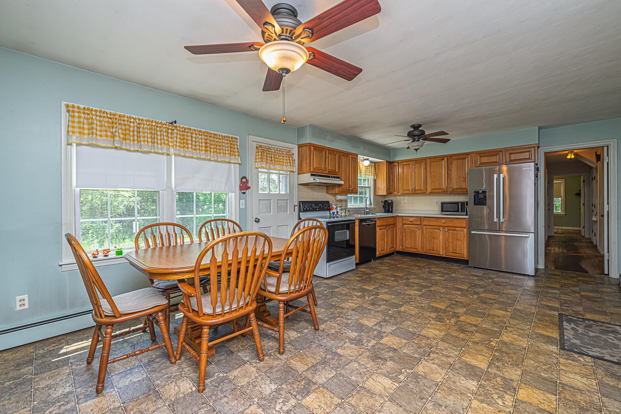 7 Squamscott Road Stratham, NH 03885 - Photo 9 of 46