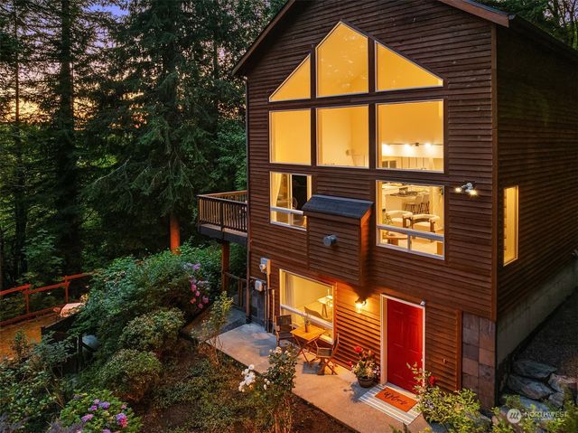 a building view with a outdoor space