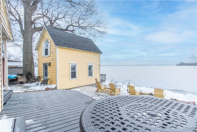 $339,900 | 25335 Indian Point Road, Lyme, NY 13622