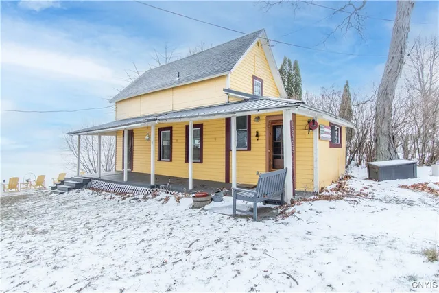 $339,900 | 25335 Indian Point Road, Lyme, NY 13622