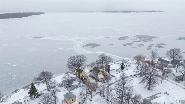 $339,900 | 25335 Indian Point Road, Lyme, NY 13622