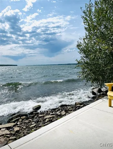 $339,900 | 25335 Indian Point Road, Lyme, NY 13622