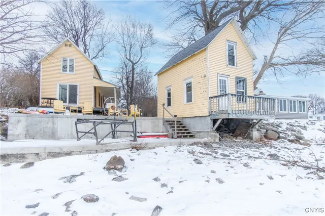 $339,900 | 25335 Indian Point Road, Lyme, NY 13622