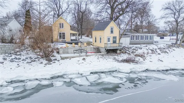 $339,900 | 25335 Indian Point Road, Lyme, NY 13622