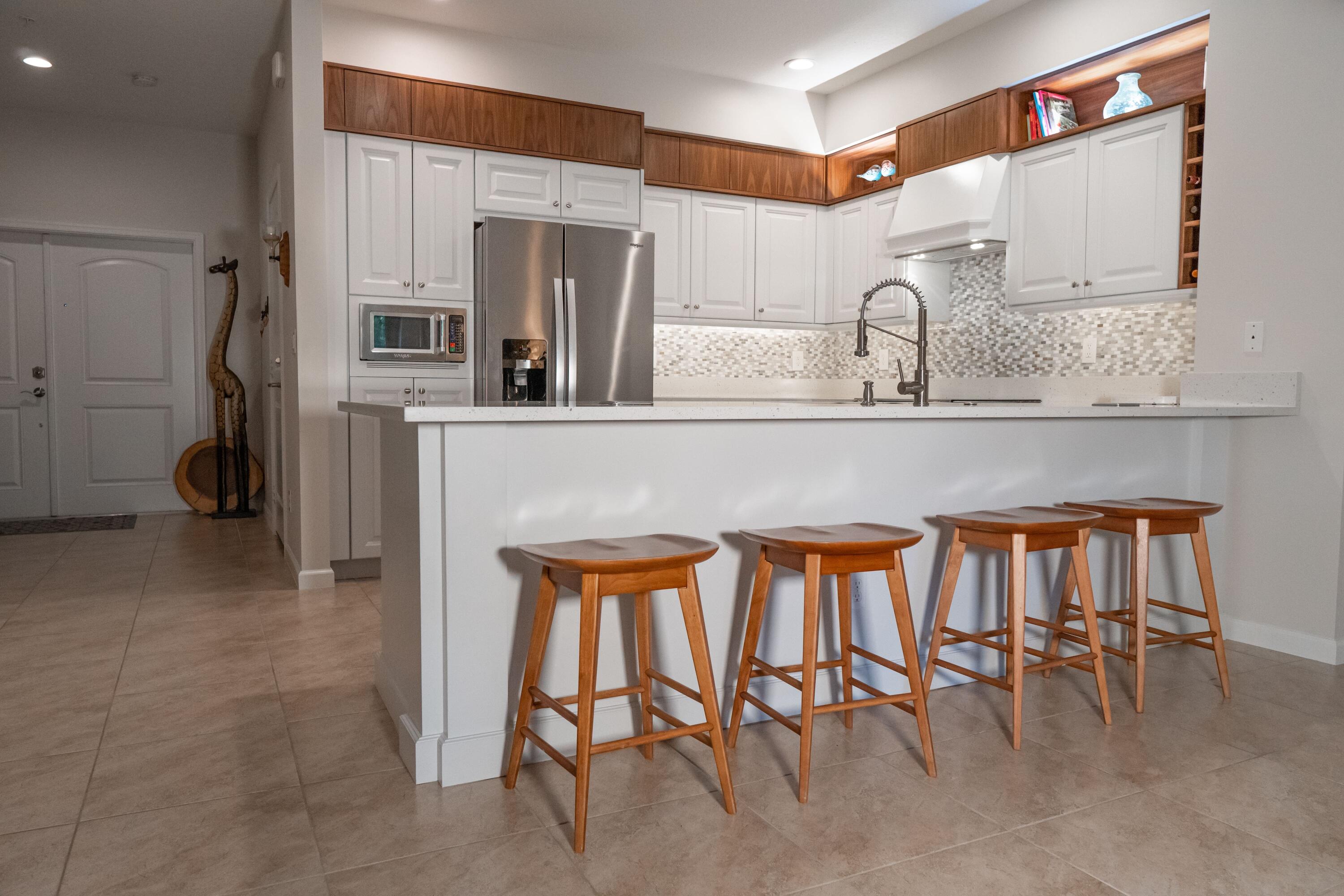 4472 Leo Lane Palm Beach Gardens, FL 33410 - Photo 6 of 35 DSC07513-min