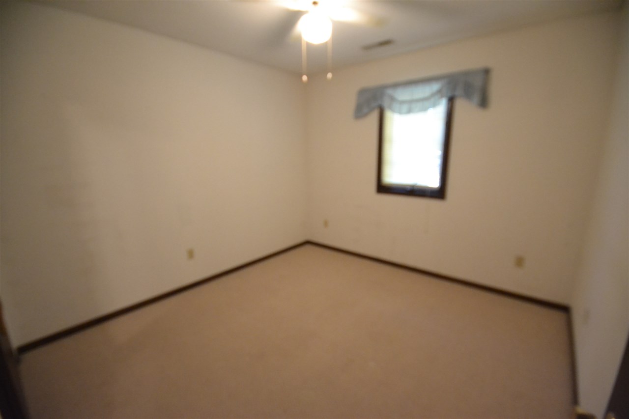 5816 Oak Fall Road Fort Wayne, IN 46845 - Photo 11 of 17