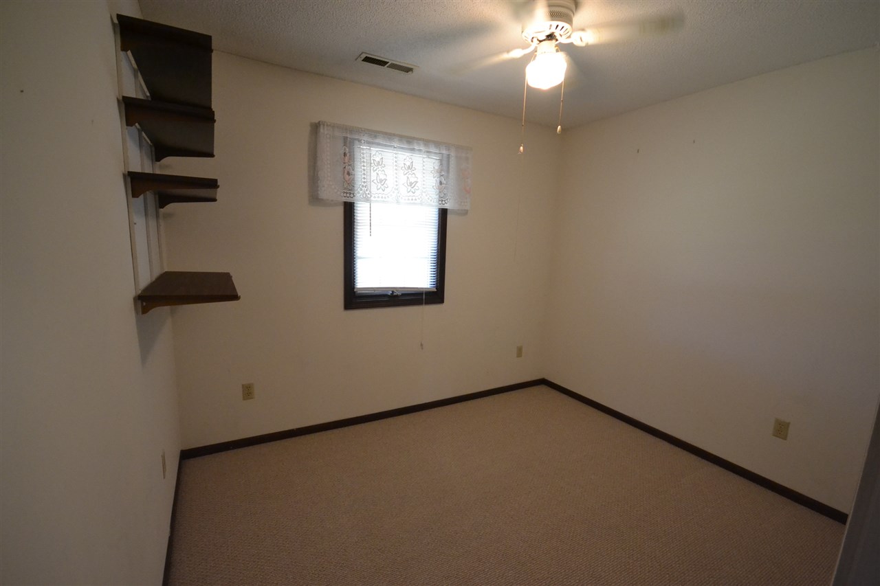 5816 Oak Fall Road Fort Wayne, IN 46845 - Photo 12 of 17