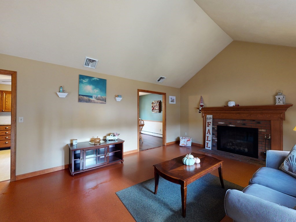 162 Great Road Maynard, MA 01754 - Photo 4 of 39 Gallery Image 4