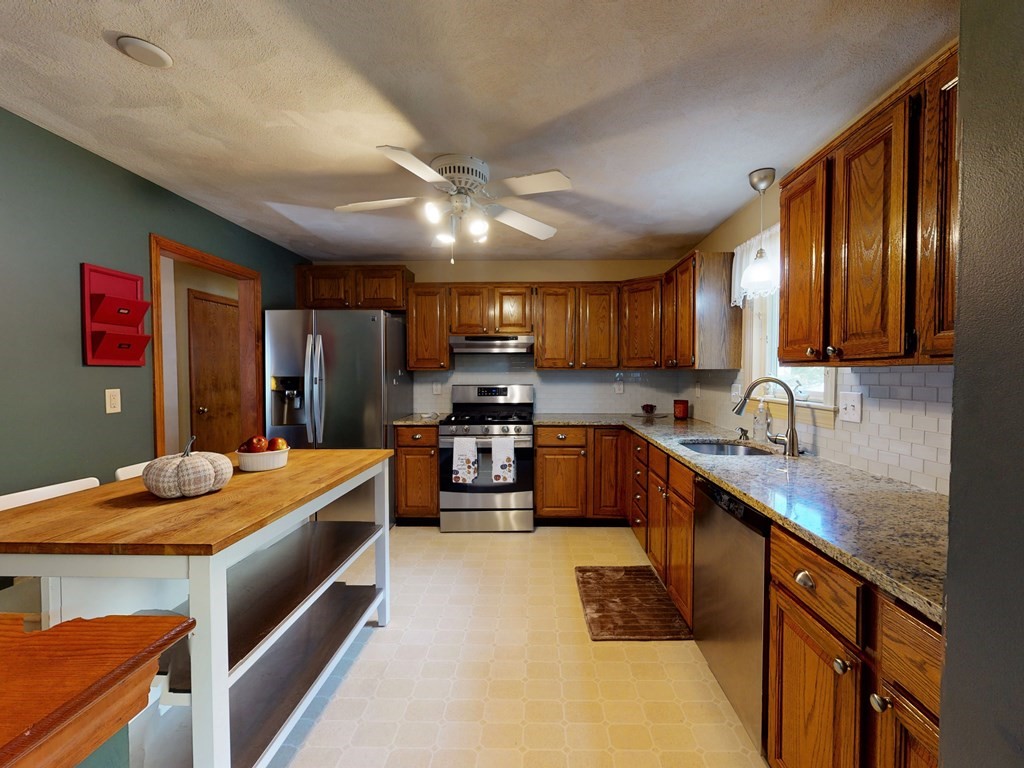 162 Great Road Maynard, MA 01754 - Photo 10 of 39 Gallery Image 10