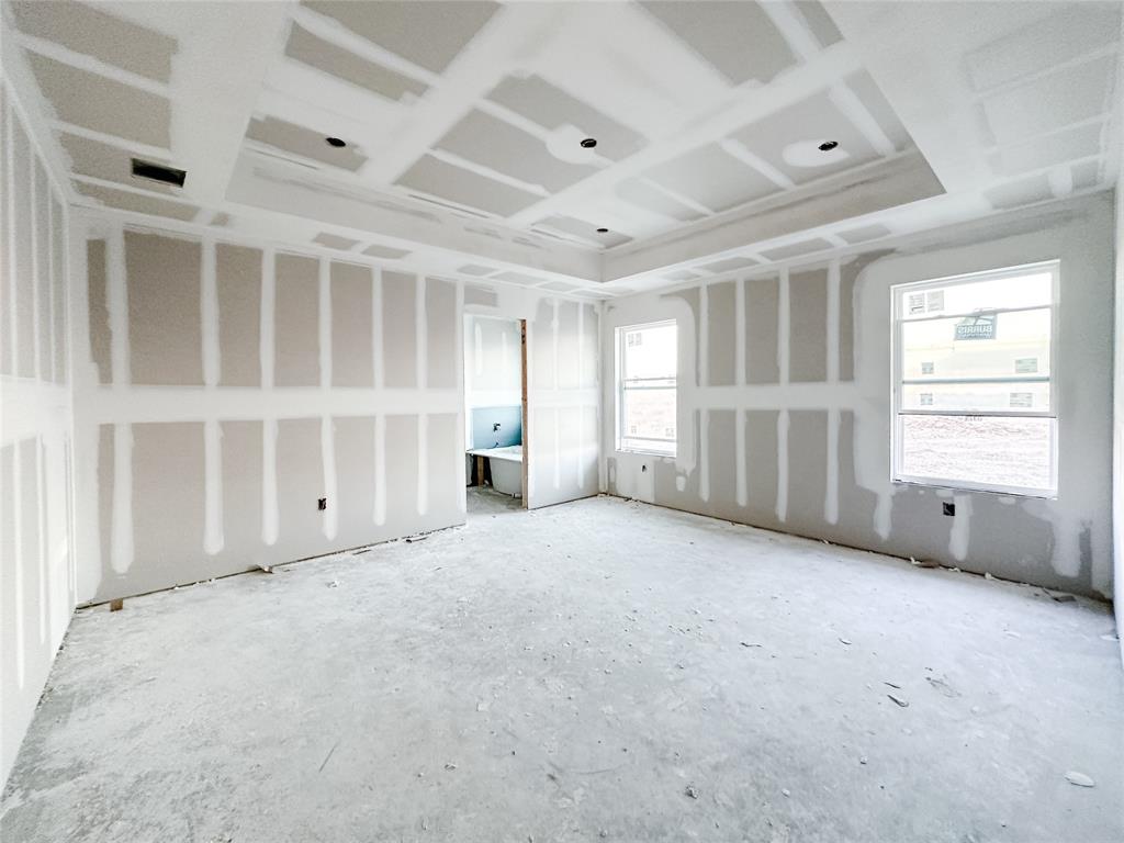 1109 Dillinger Road Hewitt, TX 76643 - Photo 10 of 13 an empty room with windows