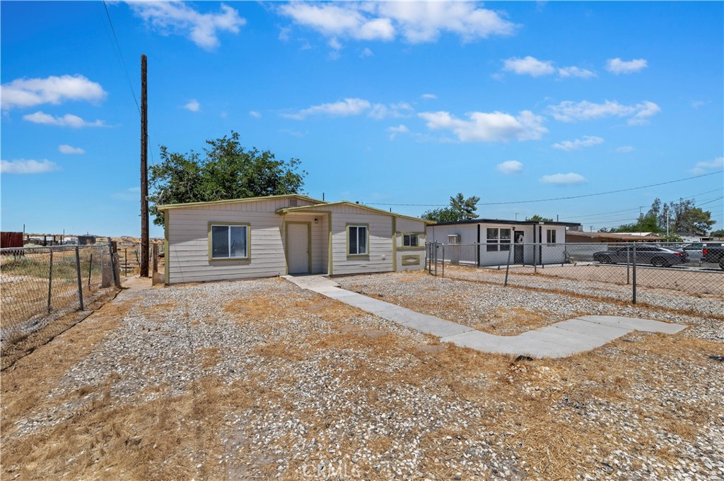 34942 Birch Road Barstow, CA 92311 - Photo 4 of 27