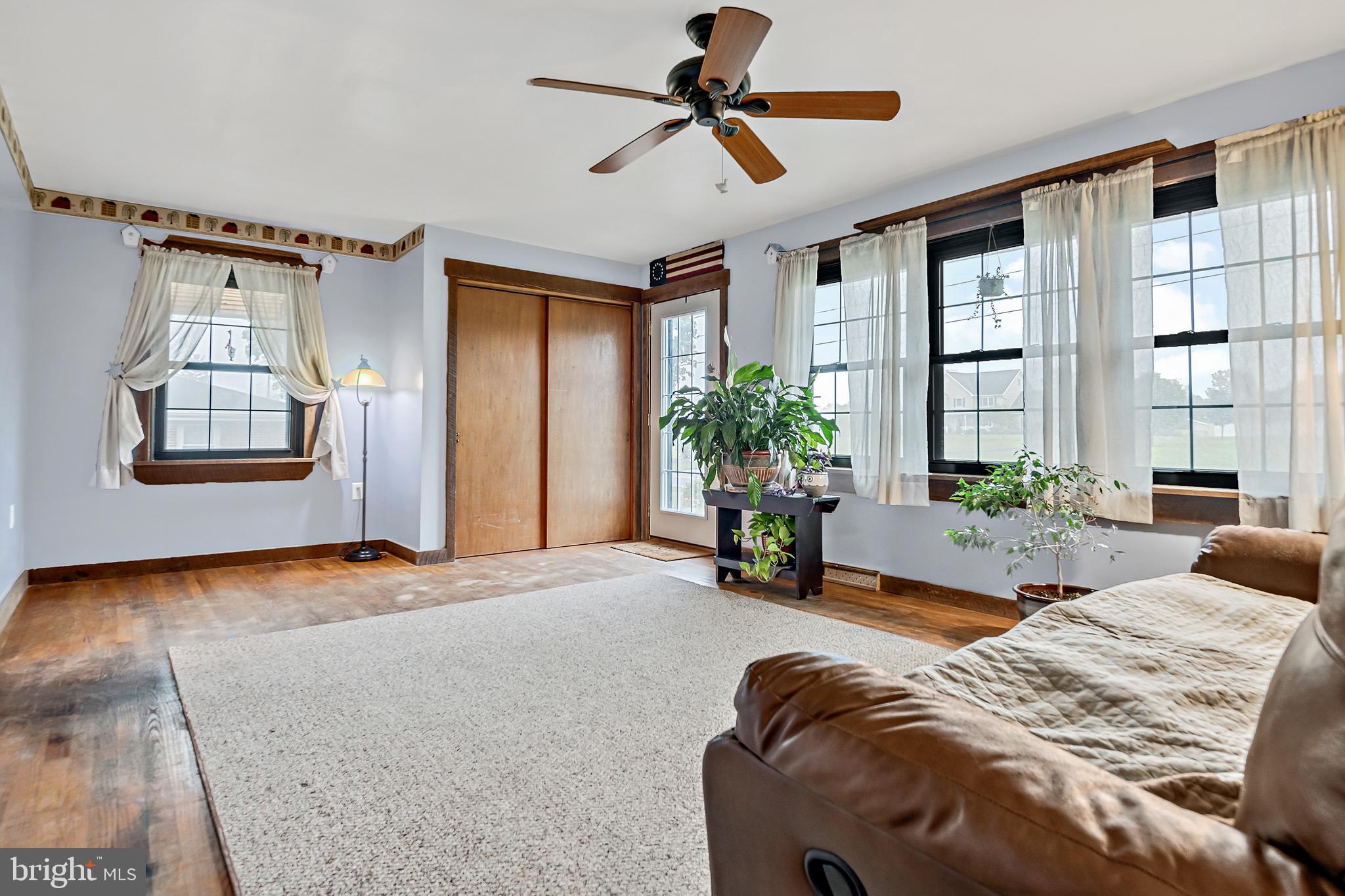 205 Whisler Road Etters, PA 17319 - Photo 6 of 28 Gallery Image 6