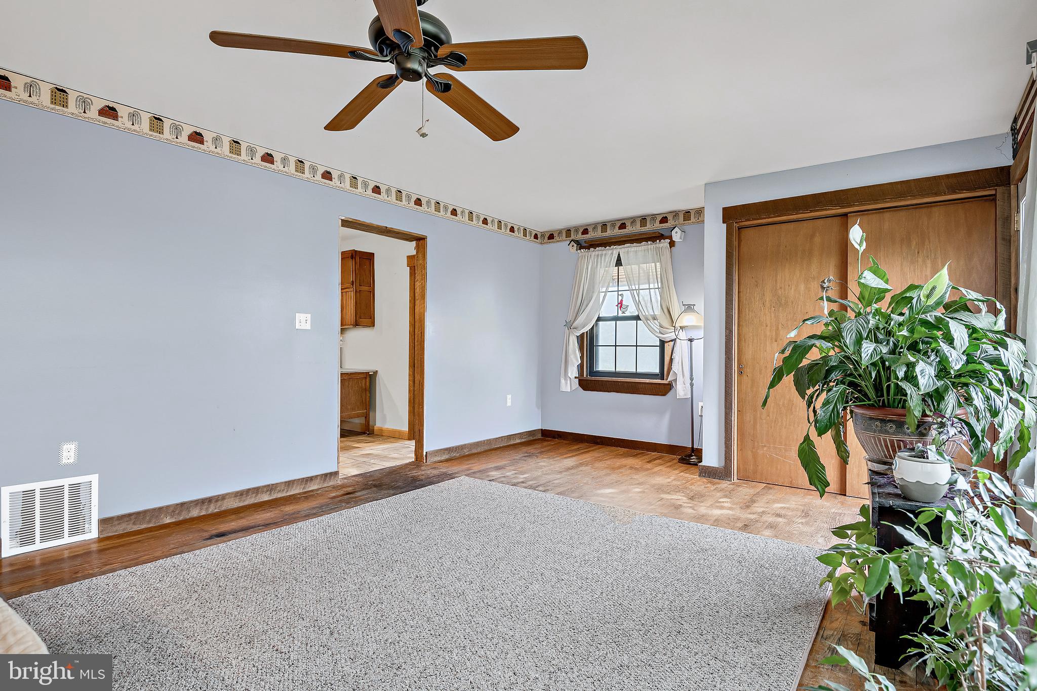 205 Whisler Road Etters, PA 17319 - Photo 7 of 28 Gallery Image 7