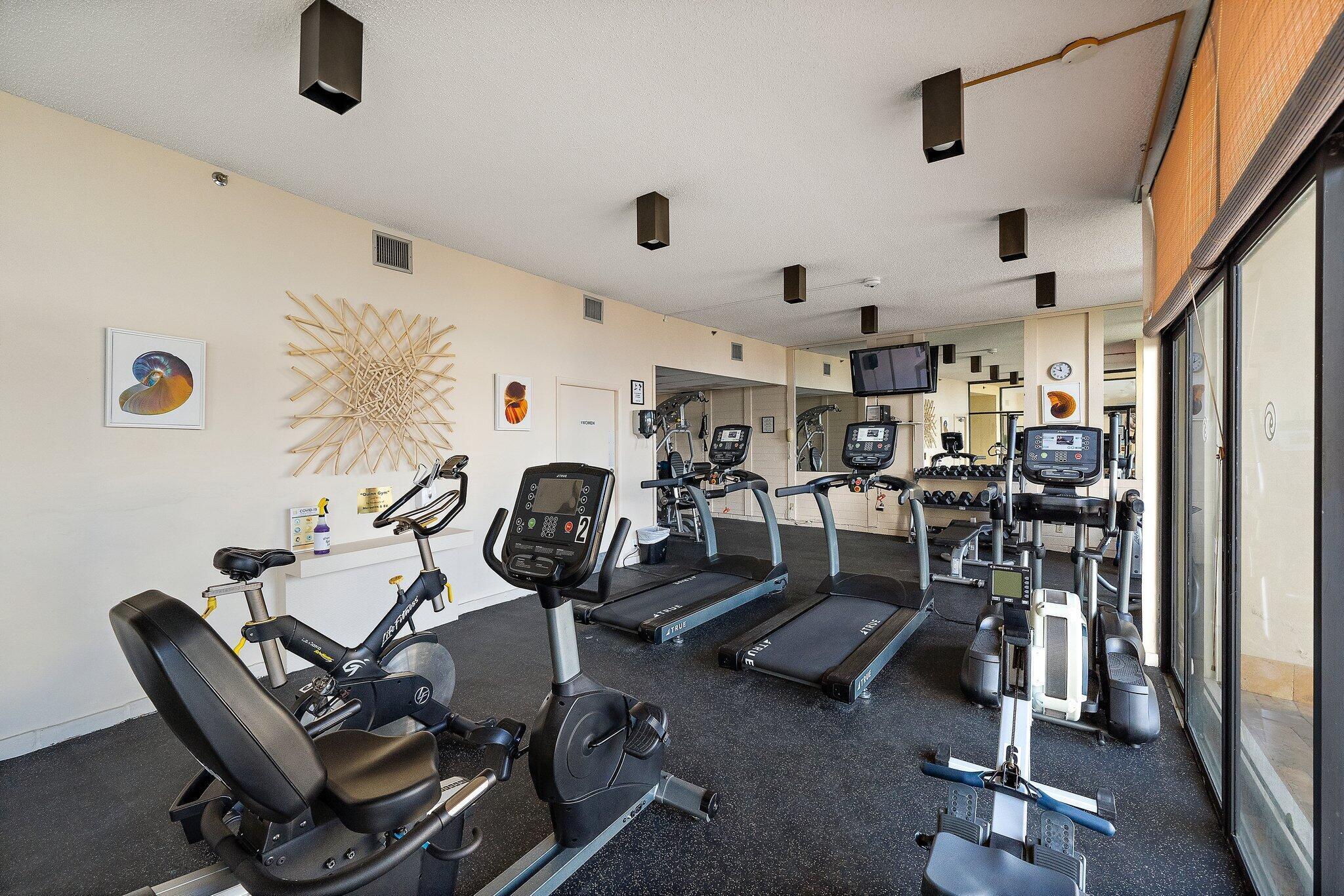 100 Ocean Trail Way, Unit 609 Jupiter, FL 33477 - Photo 41 of 66 a view of a room with gym equipment