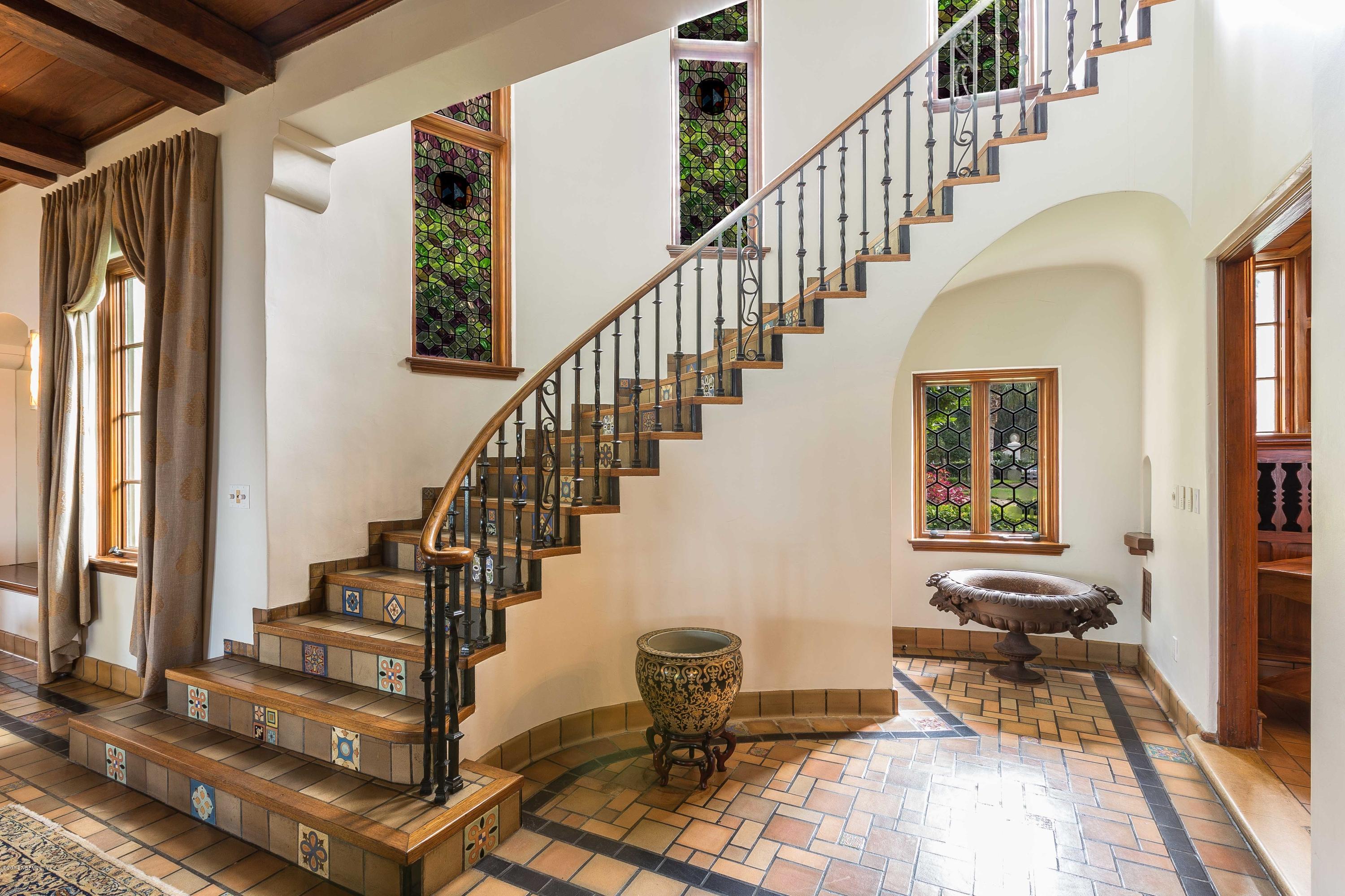 2252 River Road Jacksonville, FL 32207 - Photo 37 of 127 Staircase