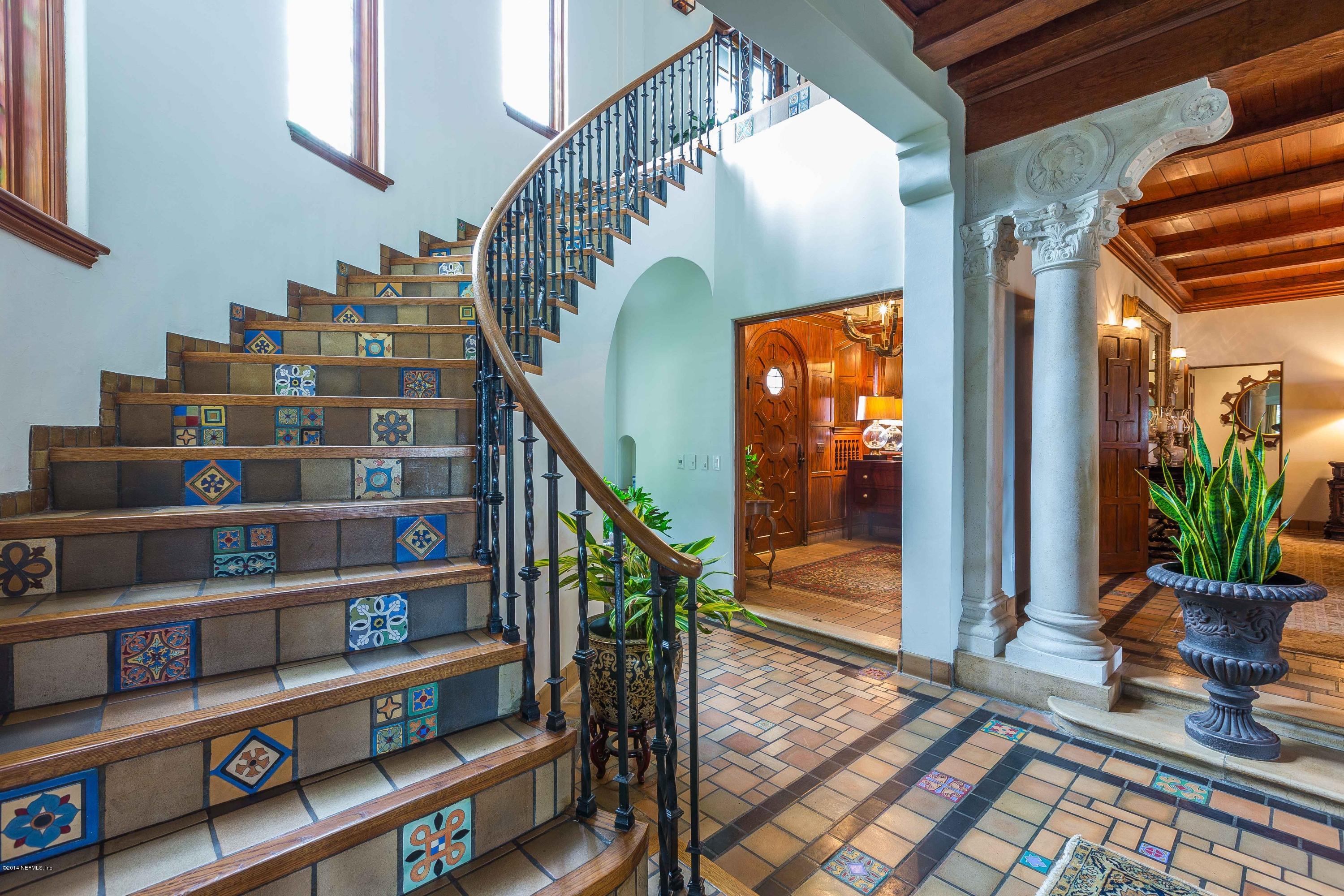 2252 River Road Jacksonville, FL 32207 - Photo 38 of 127 Staircase to second floor