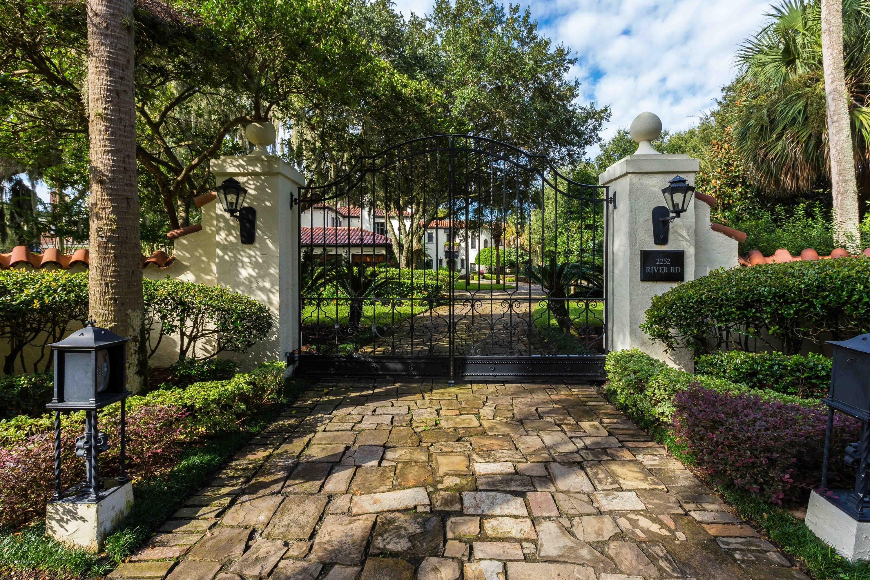 2252 River Road Jacksonville, FL 32207 - Photo 4 of 127 Gate