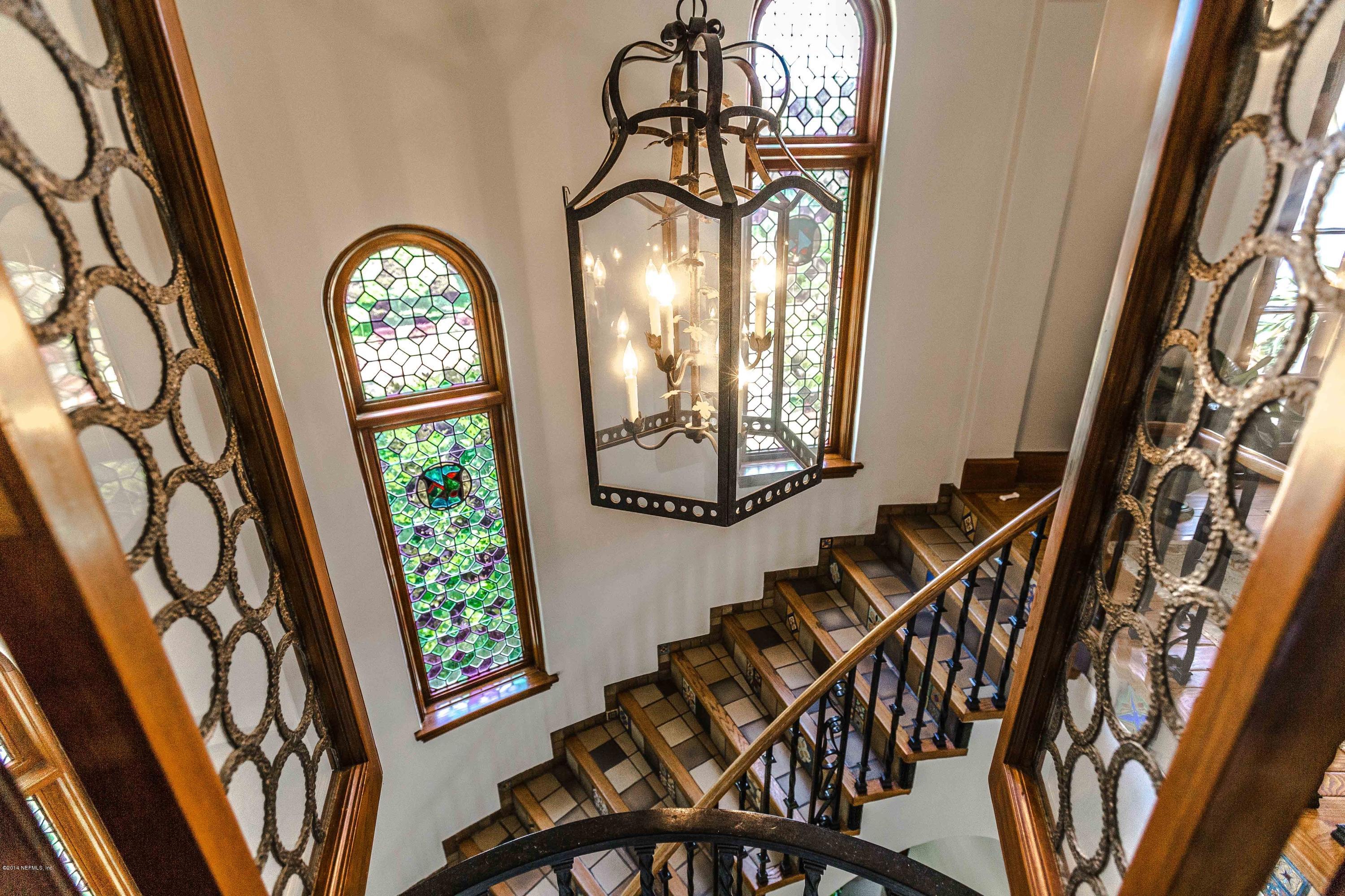 2252 River Road Jacksonville, FL 32207 - Photo 43 of 127 Staircase