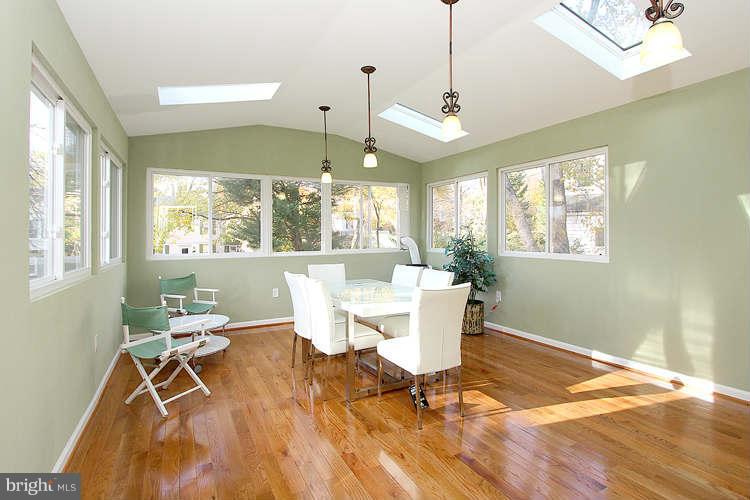 2105 Ross Road Silver Spring, MD 20910 - Photo 12 of 30 Sun Room