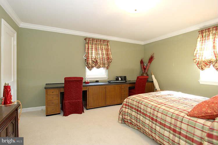 2105 Ross Road Silver Spring, MD 20910 - Photo 20 of 30 Bedroom