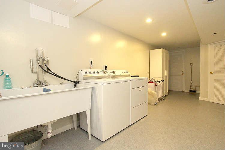 2105 Ross Road Silver Spring, MD 20910 - Photo 24 of 30 Laundry Room