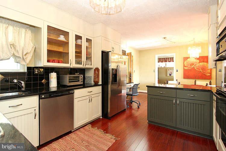 2105 Ross Road Silver Spring, MD 20910 - Photo 7 of 30 Kitchen