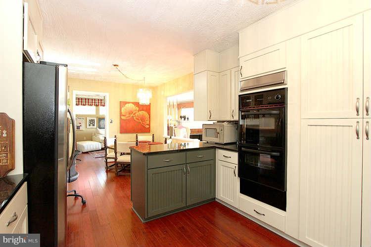 2105 Ross Road Silver Spring, MD 20910 - Photo 10 of 30 Kitchen