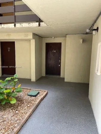 $2,400 | 8933 Southwest 123rd Court, Unit 104, Miami, FL 33186